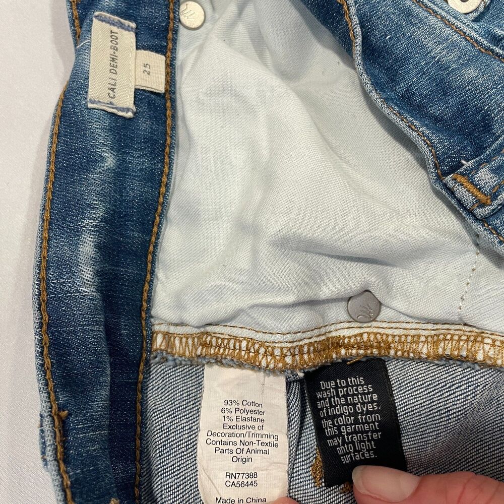 ~ Madewell 25 Jeans Cali Demi-Boot Raw Hem Button Light/Med Blue Wash Women's - Picture 15 of 15